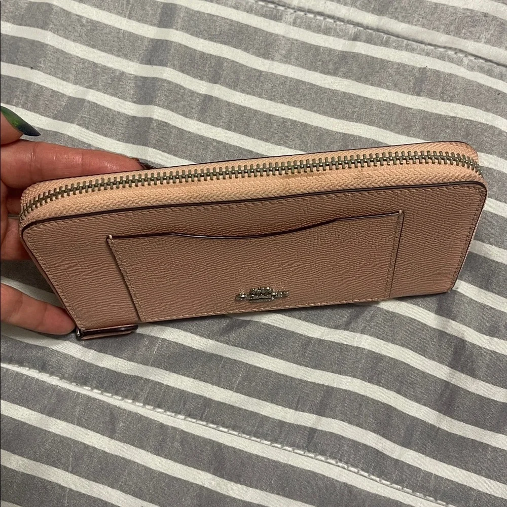 Coach Blush Leather Wallet - Picture 7 of 7
